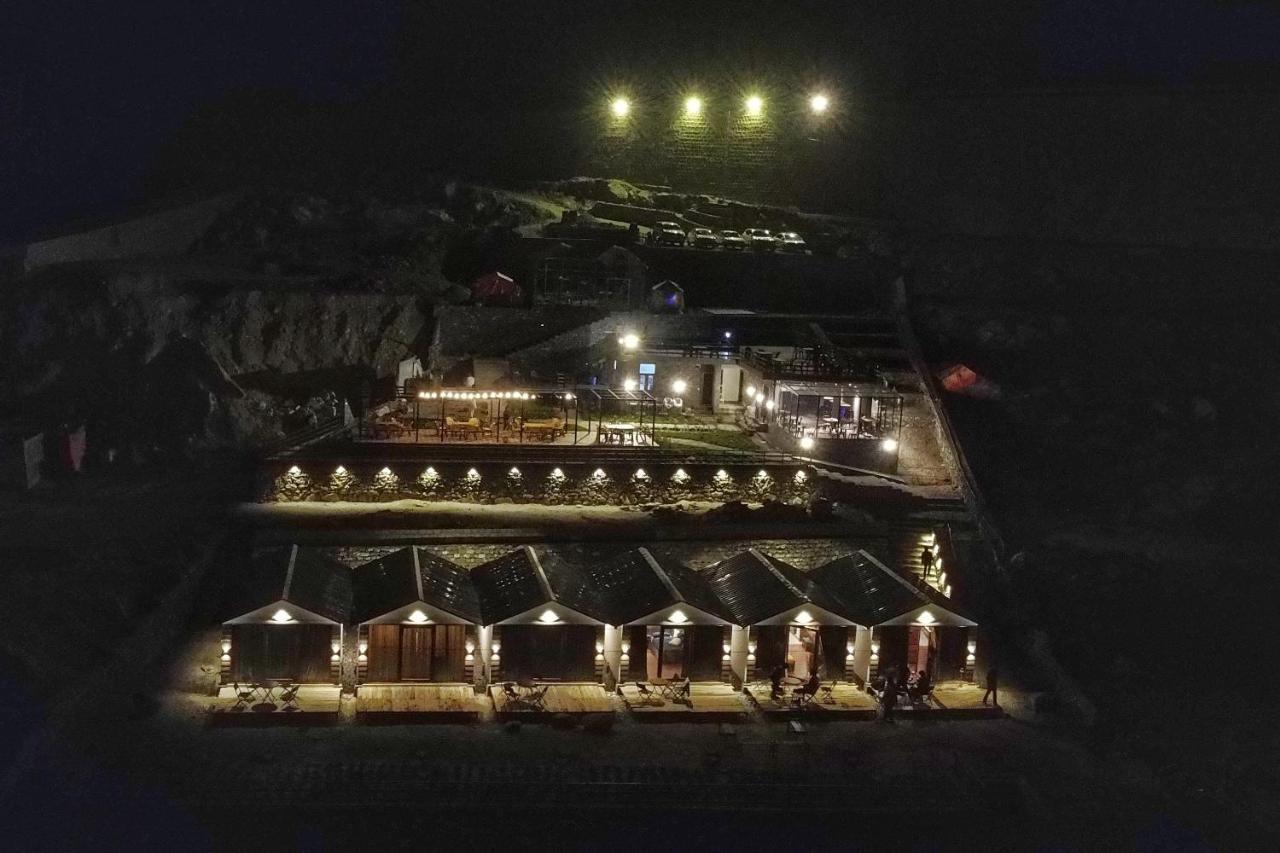 Horizon Resort Attabad Lake Hunza Karimabad  Exterior photo
