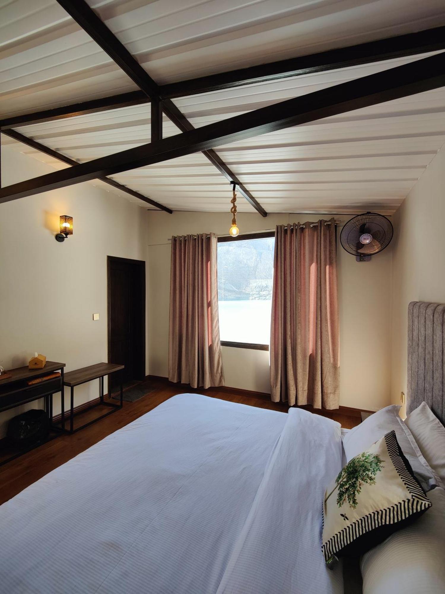 Horizon Resort Attabad Lake Hunza Karimabad  Exterior photo