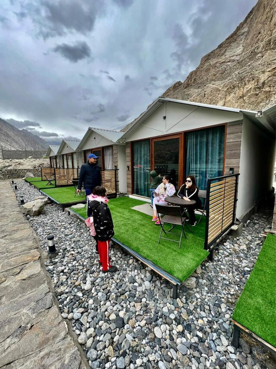Horizon Resort Attabad Lake Hunza Karimabad  Exterior photo